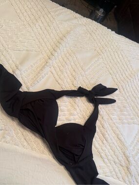 XS Black Women's Black Halter Bikini Top